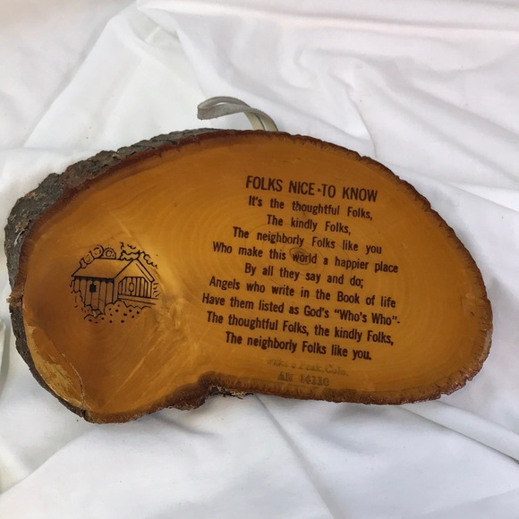 Vintage Novelty Wood Slice Wall Plaque Sign Souvenir ~ “Folks Nice To Know”… - Picture 1 of 9